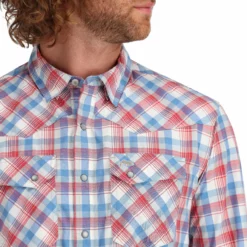 Simms Brackett LS Shirt -Simms || Orvis || Patagonia Sales 2023 221 simms brackett ls shirt sumac midnight window plaid 04 scaled