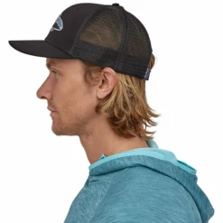 Patagonia Fitz Roy Trout Trucker Hat -Simms || Orvis || Patagonia Sales 2023 231 patagonia fitz roy trout trucker hat black 04 scaled