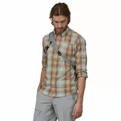 Patagonia Guidewater Sling 15L -Simms || Orvis || Patagonia Sales 2023 231 patagonia guidewater sling 15l salvia green 04