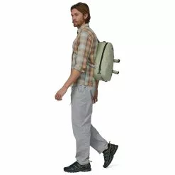 Patagonia Guidewater Sling 15L -Simms || Orvis || Patagonia Sales 2023 231 patagonia guidewater sling 15l salvia green 05