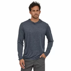 Patagonia Men's Cap Cool Daily Hoody -Simms || Orvis || Patagonia Sales 2023 231 patagonia mens cap cool daily hoody smolder blue light smolder blue x dye 02 scaled