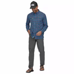 Patagonia Men's Early Rise Stretch Shirt -Simms || Orvis || Patagonia Sales 2023 231 patagonia mens early rise stretch shirt on the fly anacapa blue 02