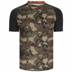 Simms Challenger Solar Tee -Simms || Orvis || Patagonia Sales 2023 231 simms challenger solar tee regiment camo olive drab carbon 01 scaled