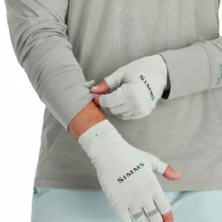 Simms SolarFlex Half-Finger SunGlove -Simms || Orvis || Patagonia Sales 2023 231 simms solarflex half finger sunglove sterling 04 scaled
