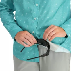 Simms Women's Isle Shirt -Simms || Orvis || Patagonia Sales 2023 231 simms womens isle shirt dragonfly gulf blue 06 scaled