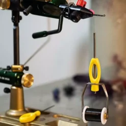 Loon Outdoors LOON ERGO BOBBIN -Simms || Orvis || Patagonia Sales 2023 Ergo Bobbin alt 1 1000x 57097679 6a98 4fe3 ba7a c52e3a7a4c91