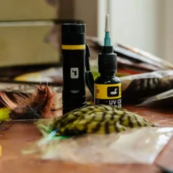 Loon Outdoors LOON UV BENCH LIGHT -Simms || Orvis || Patagonia Sales 2023 UV Bench Light alt 3 1000x 43e67072 e54b 42bf 8465 56167c27a20c