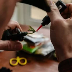 Loon Outdoors LOON UV CLEAR FLY FINISH - THICK -Simms || Orvis || Patagonia Sales 2023 UV Clear Fly Finish alt 1 1000x e85b2da3 5506 4555 a38d fae415448e74